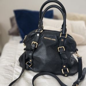 Black Leather Muchael Kors purse.